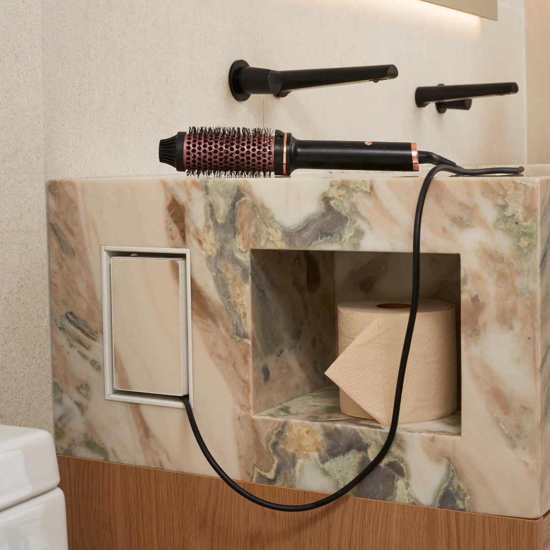 Framed No-See Receptacle Mount [Luxe] - Image 6